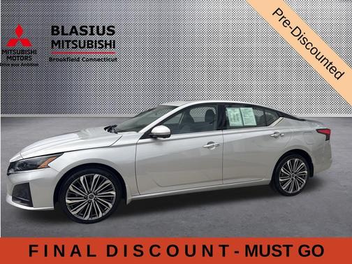 Brilliant Silver Metallic 2023 Nissan Altima 2.5 SL