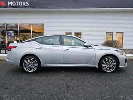 2023 Nissan Altima 2.5 SL