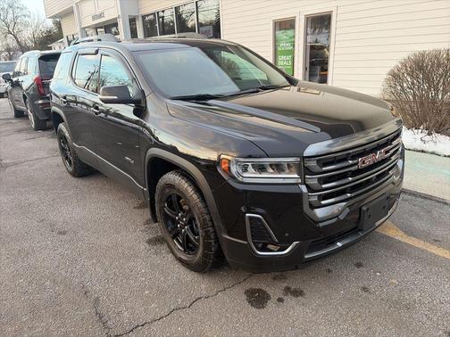 2023 GMC Acadia AT4