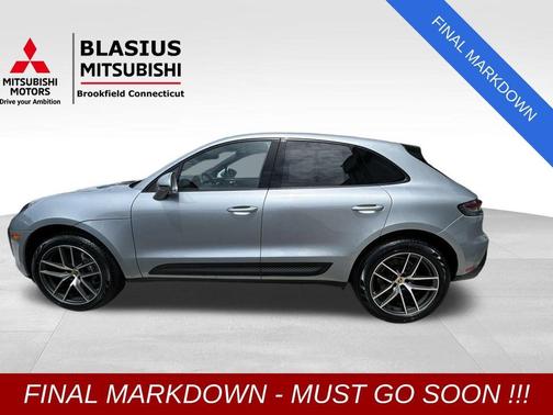 2022 Porsche Macan Base