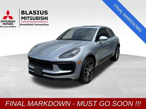 2022 Porsche Macan Base
