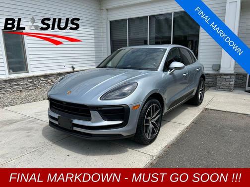 2022 Porsche Macan Base