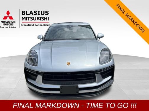 2022 Porsche Macan Base