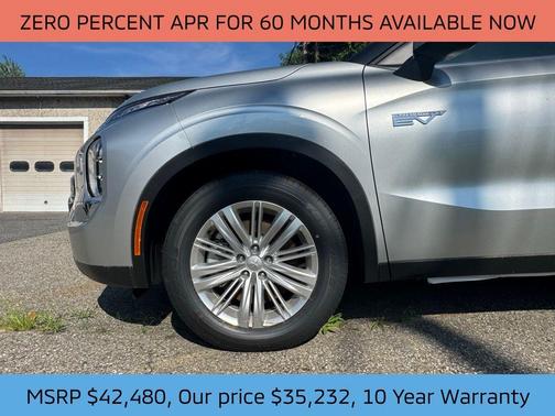 2025 Mitsubishi Outlander PHEV ES