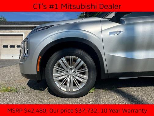 2025 Mitsubishi Outlander PHEV ES