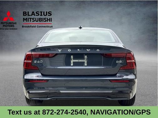 2023 Volvo S60 B5 Plus Dark Theme