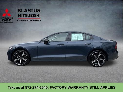 2023 Volvo S60 B5 Plus Dark Theme