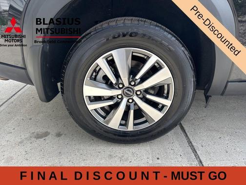Black 2023 Nissan Pathfinder SL