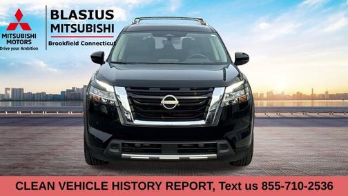 2023 Nissan Pathfinder SL