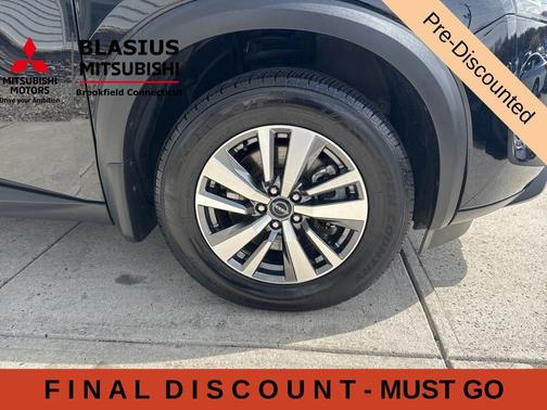 Black 2023 Nissan Pathfinder SL
