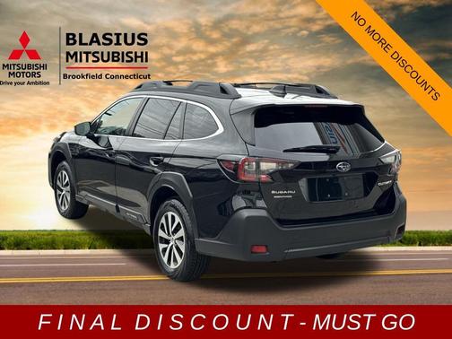 Crystal Black Silica 2023 Subaru Outback Premium