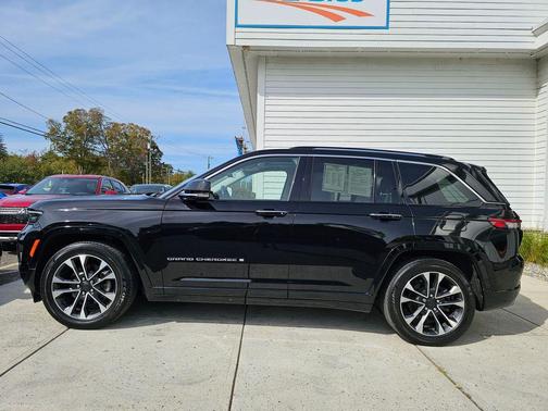2022 Jeep Grand Cherokee Overland