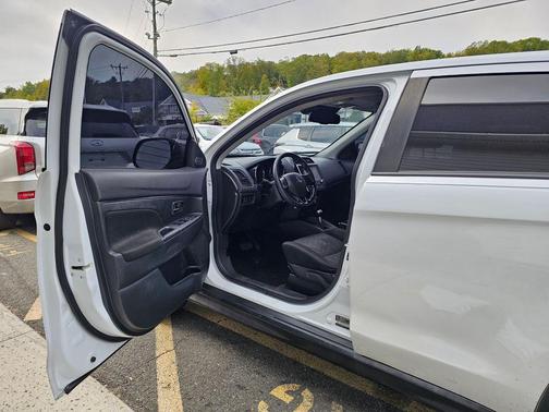 2022 Mitsubishi Outlander Sport 2.0 LE