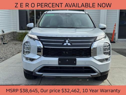 2025 Mitsubishi Outlander SE