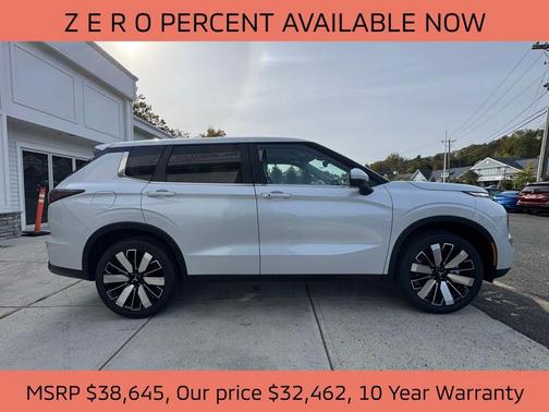 2025 Mitsubishi Outlander SE