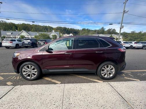 2023 Ford Edge Titanium