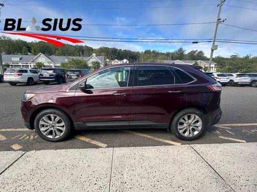 2023 Ford Edge Titanium