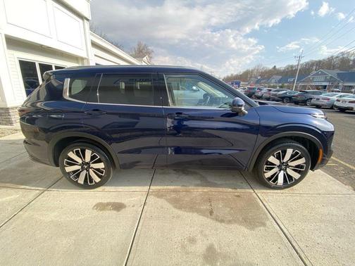 2025 Mitsubishi Outlander SEL