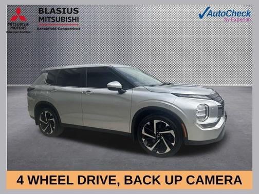Silver 2022 Mitsubishi Outlander ES