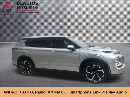 Silver 2022 Mitsubishi Outlander ES
