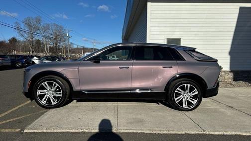 2024 Cadillac LYRIQ Tech