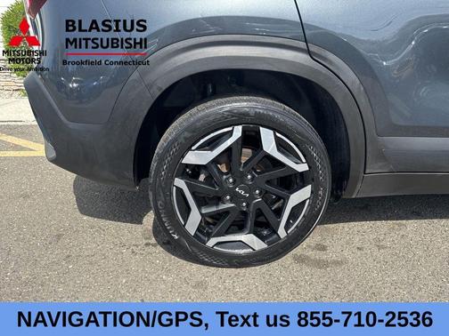 Gravity Gray 2024 Kia Seltos SX