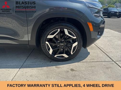 Gravity Gray 2024 Kia Seltos SX