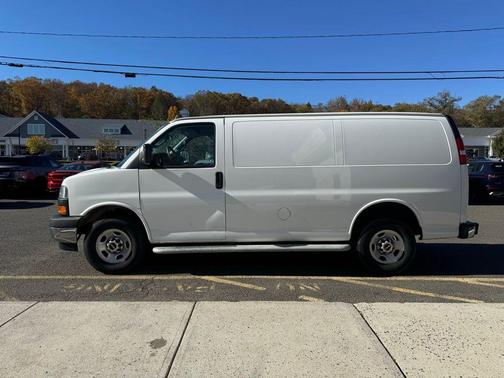 2023 GMC Savana 2500 Work Van