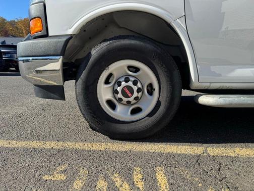 2023 GMC Savana 2500 Work Van