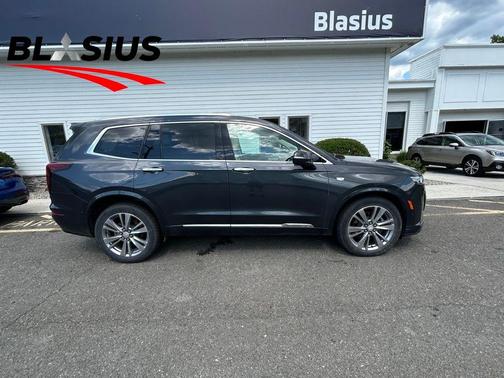 2023 Cadillac XT6 Premium Luxury AWD
