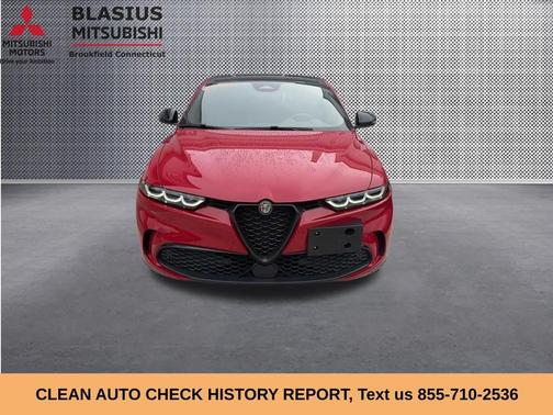 Rosso 2024 Alfa Romeo Tonale Veloce