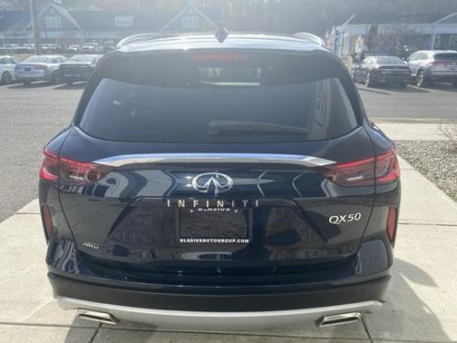 2023 INFINITI QX50 LUXE AWD