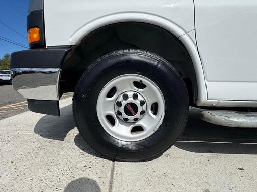 2023 GMC Savana 2500 Work Van