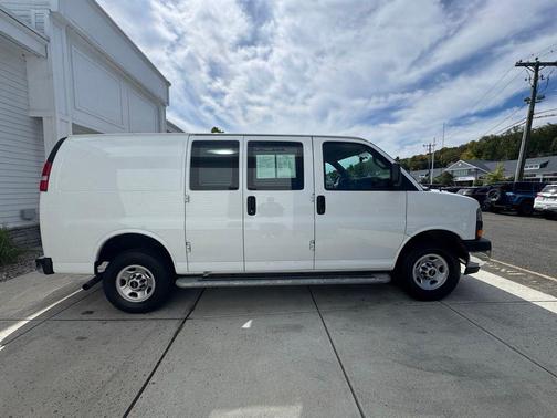2023 GMC Savana 2500 Work Van
