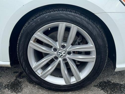 2018 Volkswagen Passat 2.0T SE