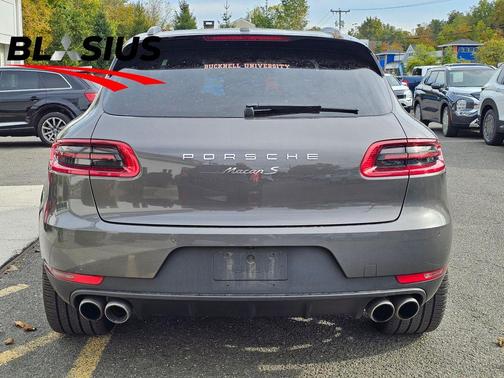 2016 Porsche Macan S