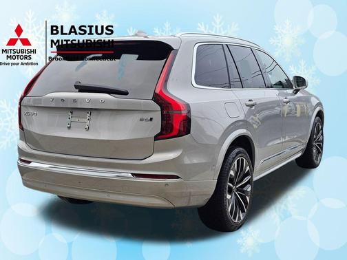 2025 Volvo XC90 B6 Plus 7-Seater