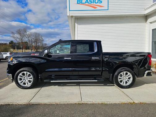2024 Chevrolet Silverado 1500 LTZ