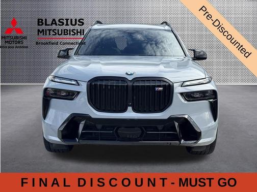 Gray Metallic 2025 BMW X7 M60i