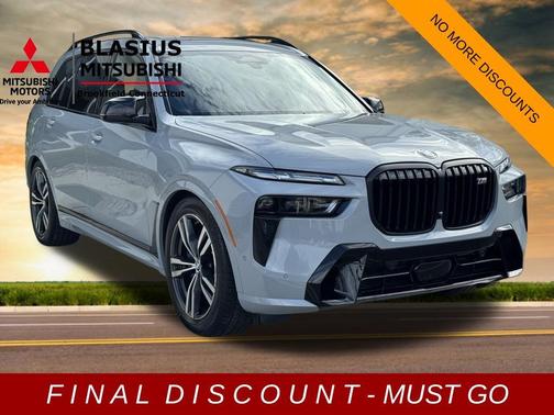 Gray Metallic 2025 BMW X7 M60i