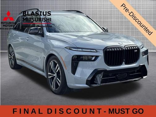 Gray Metallic 2025 BMW X7 M60i
