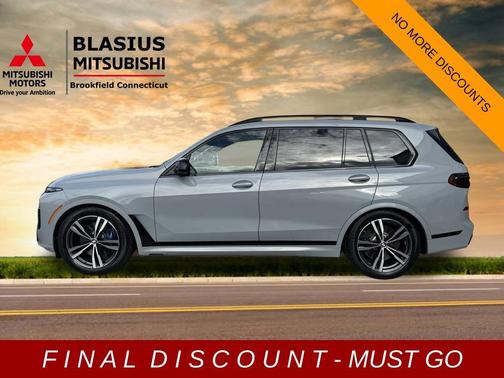 Gray Metallic 2025 BMW X7 M60i