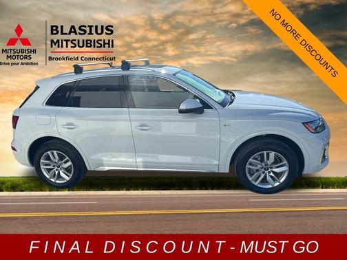 Glacier White Metallic 2022 Audi Q5 45 S line quattro Premium