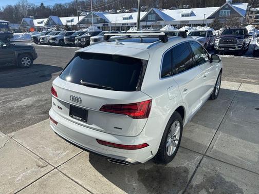 2022 Audi Q5 45 S line quattro Premium