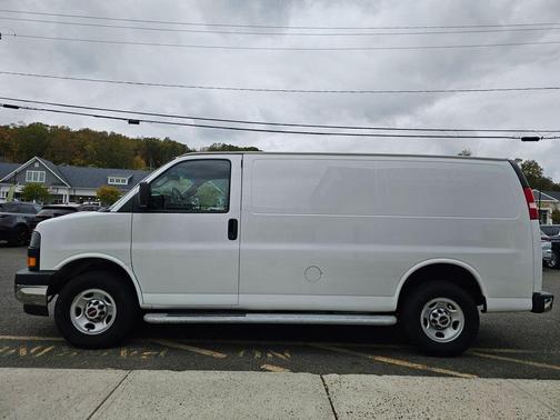 2023 GMC Savana 2500 Work Van