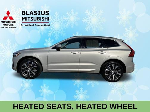 2022 Volvo XC60 B5 Momentum