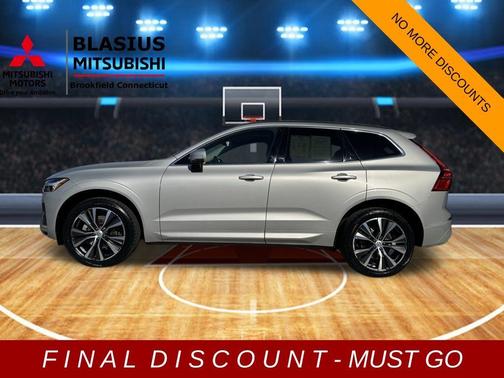 2022 Volvo XC60 B5 Momentum