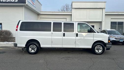 2023 GMC Savana 3500 LS