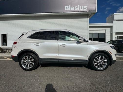 2019 Lincoln MKC Select