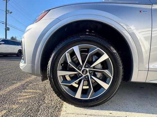 2023 Audi Q5 45 S line Premium Plus